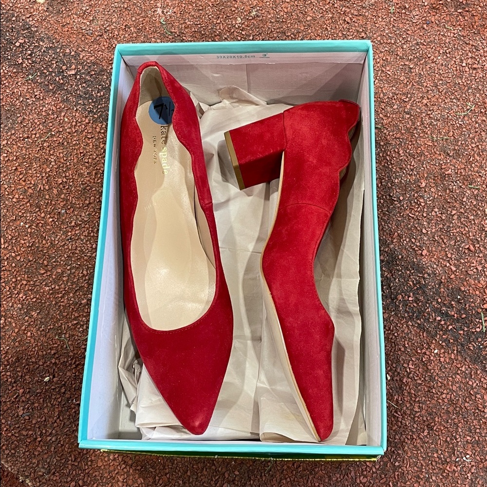 KATE SPADE Red Suede Block Heel Pumps, size 7.5 NEW IN BOX